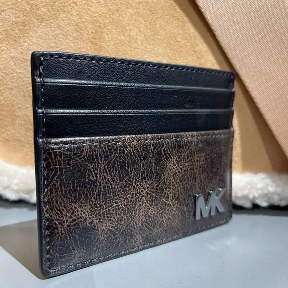 MICHAEL KORS Cyrus Burnished Tall Card Case
Chocolate Brown 
NWT - Picture 16 of 16